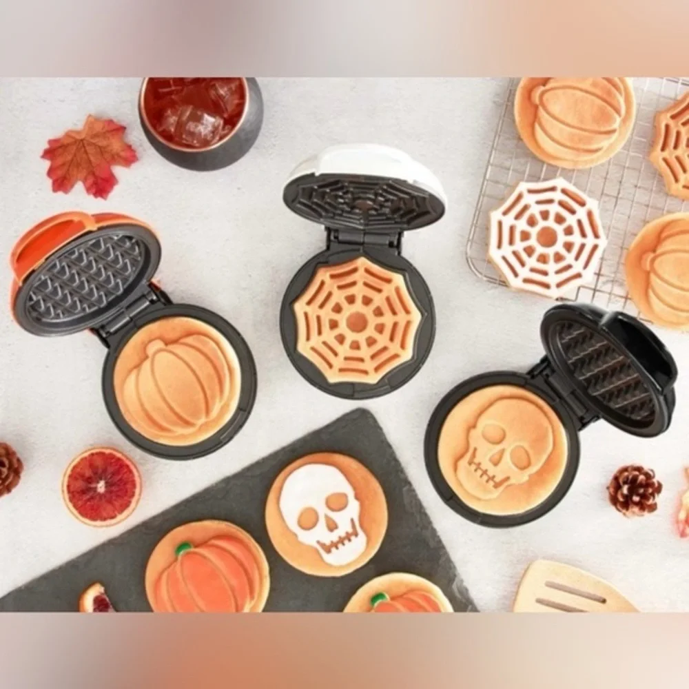 NIB! 3 Skull Spider Web Pumpkin Waffle Pancake Maker